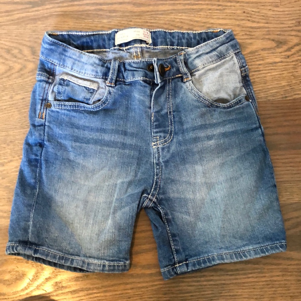 ZARA denim shorts.